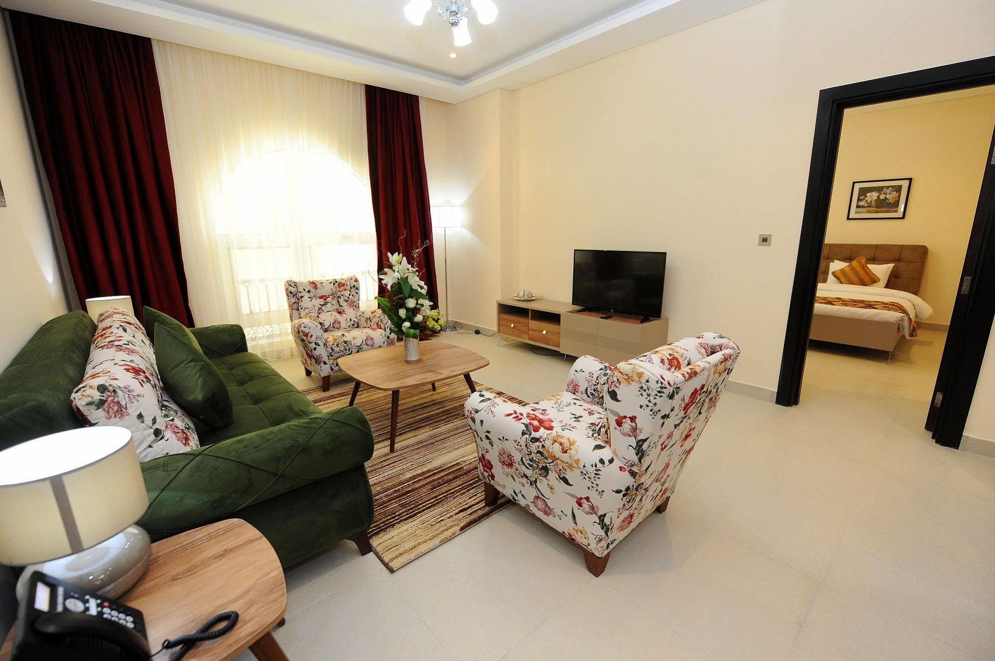 Al Mansour Park Inn Hotel&Apartment Dauhá Exteriér fotografie