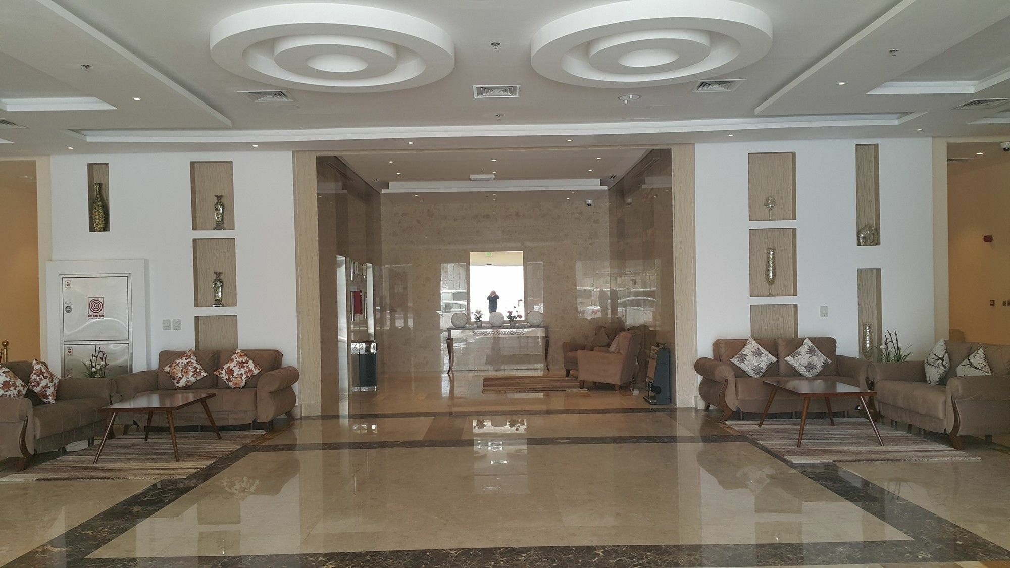 Al Mansour Park Inn Hotel&Apartment Dauhá Exteriér fotografie